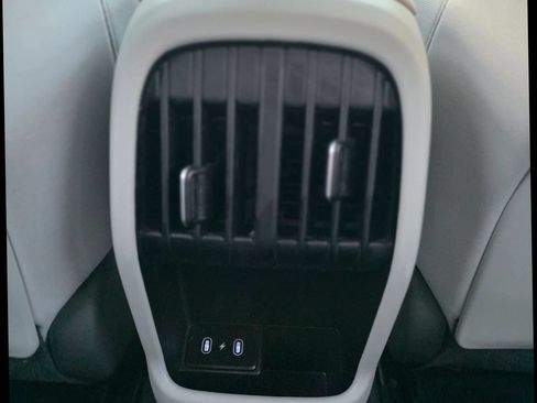 Used 2025 Hyundai Kona SEL AWD/4WD image 31