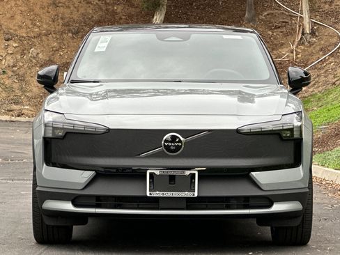 New 2026 Volvo EX30 Cross Country Ultra image 3