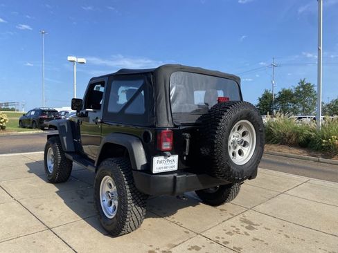Used 2014 Jeep Wrangler Sport w/ Connectivity Group AWD/4WD image 9