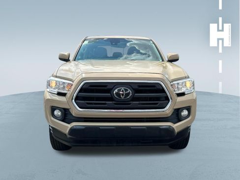 Used 2019 Toyota Tacoma SR5 RWD image 2
