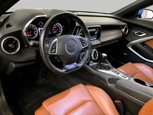 Used 2016 Chevrolet Camaro LT RWD image 12