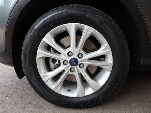 Used 2017 Ford Escape SE image 41