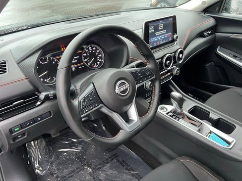 Used 2025 Nissan Sentra SR image 18