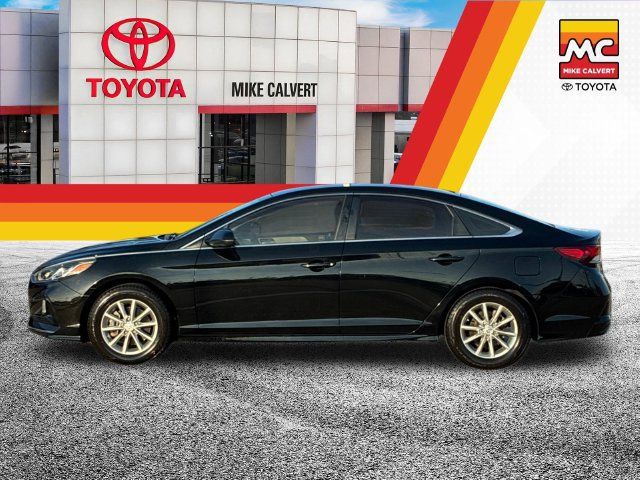 Used 2018 Hyundai Sonata SE FWD image 2