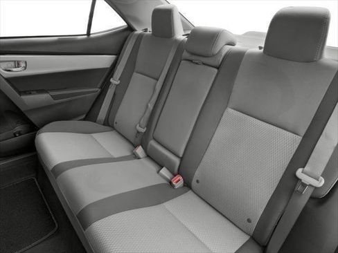 Used 2017 Toyota Corolla LE w/ Carpet Mat Package (TMS) FWD image 53