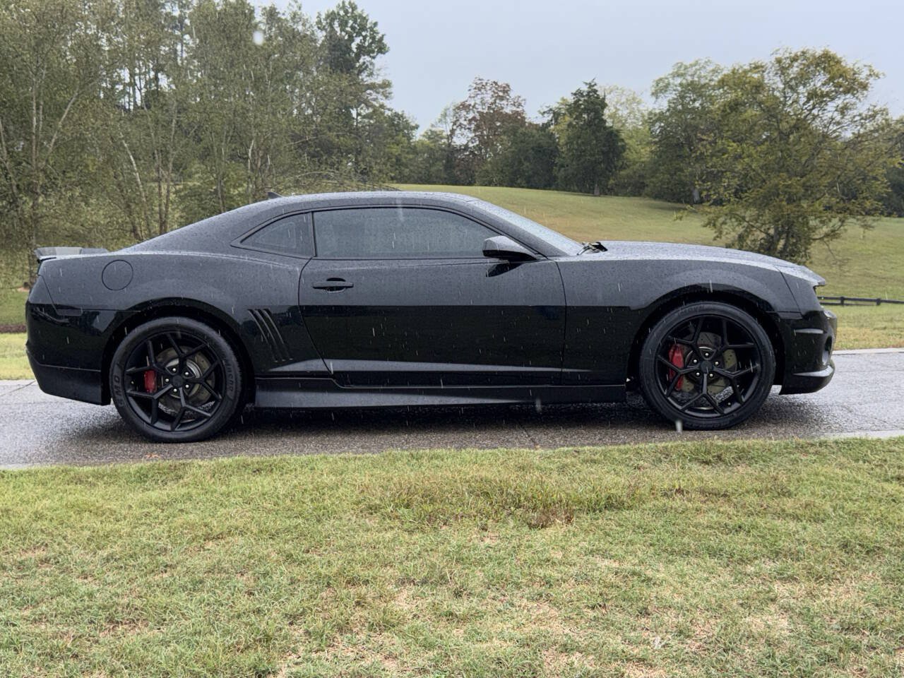 Used 2010 Chevrolet Camaro SS RWD image 21