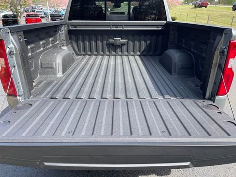 New 2026 Chevrolet Silverado 1500 High Country AWD/4WD image 22