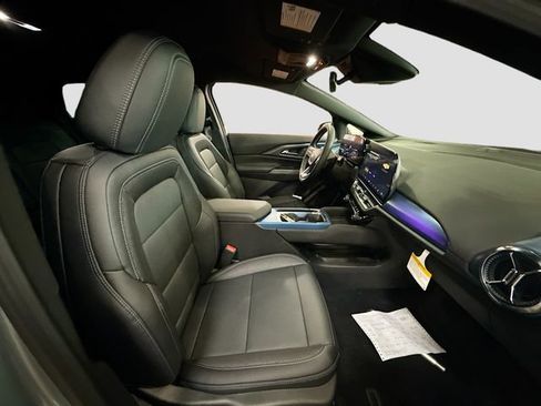 New 2026 Chevrolet Equinox EV LT image 28
