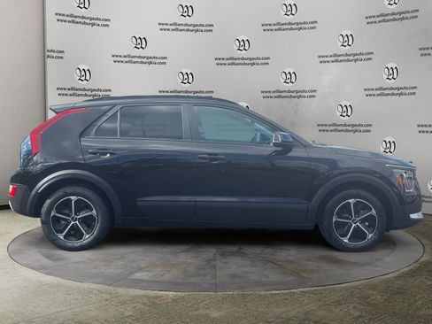 New 2026 Kia Niro EX FWD image 6