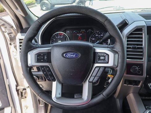 Used 2017 Ford F350 Lariat w/ Chrome Package image 19