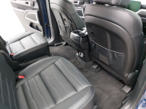 Used 2024 Kia Telluride SX Prestige image 13