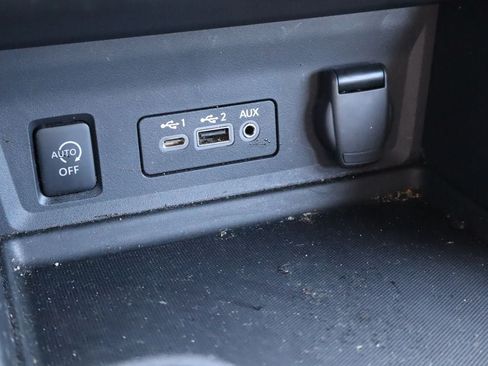 Used 2024 Nissan Sentra SV FWD image 23