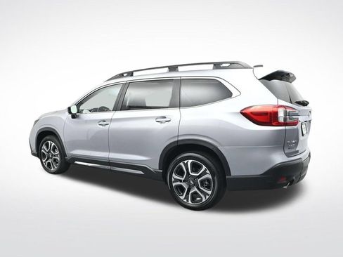Used 2025 Subaru Ascent Limited w/ Popular Package #2 AWD/4WD image 6