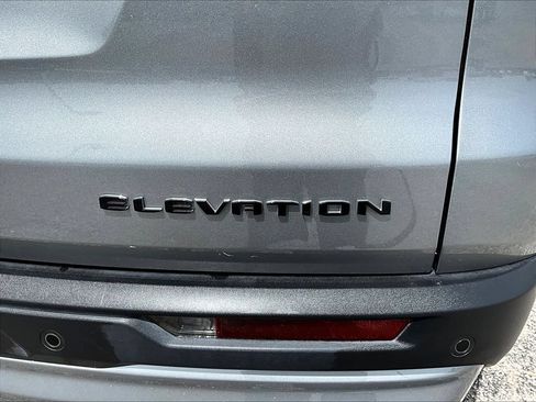 Used 2025 GMC Acadia Elevation AWD/4WD image 27