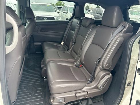 Used 2018 Honda Odyssey Touring image 16