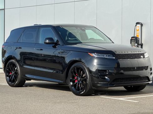 Used 2024 Land Rover Range Rover Sport Dynamic SE AWD/4WD image 7