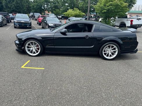 Used 2007 Ford Mustang GT RWD image 4
