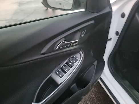 Used 2023 Chevrolet Malibu LT image 32