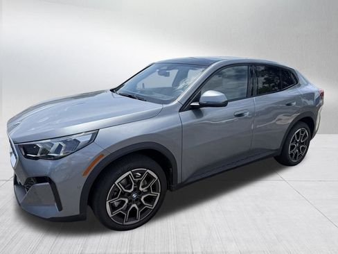 Used 2025 BMW X2 xDrive28i w/ Premium Package AWD/4WD image 1