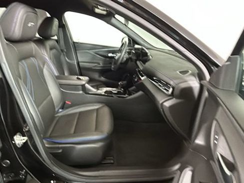 Used 2024 Buick Envista Sport Touring w/ Convenience I Package FWD image 30