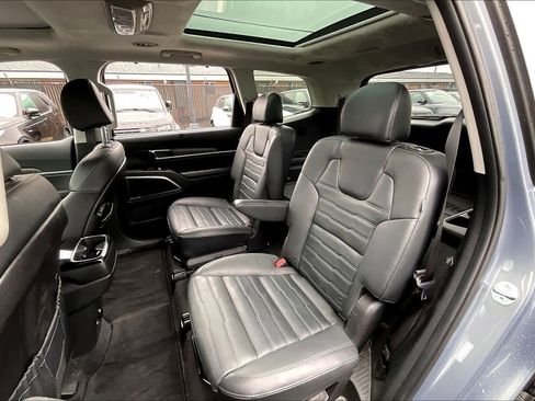 Used 2024 Kia Telluride SX Prestige w/ Towing Package image 28