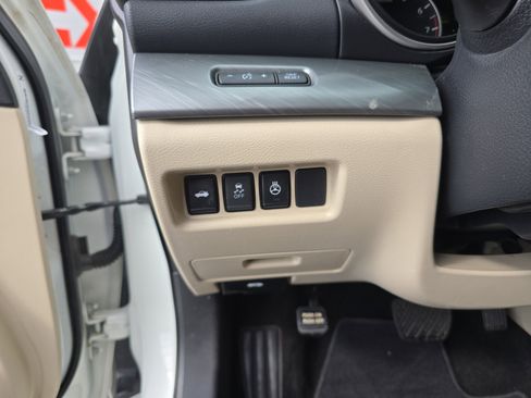 Used 2017 Nissan Maxima 3.5 SL image 33