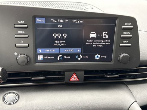 Certified 2025 Hyundai Elantra Sport image 22