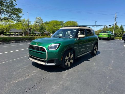 New 2025 MINI Cooper Countryman S w/ Comfort Package Max image 3