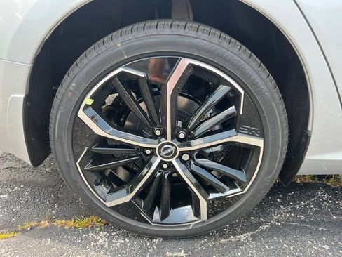 New 2025 Nissan Altima 2.5 SR w/ SR Premium Package image 12