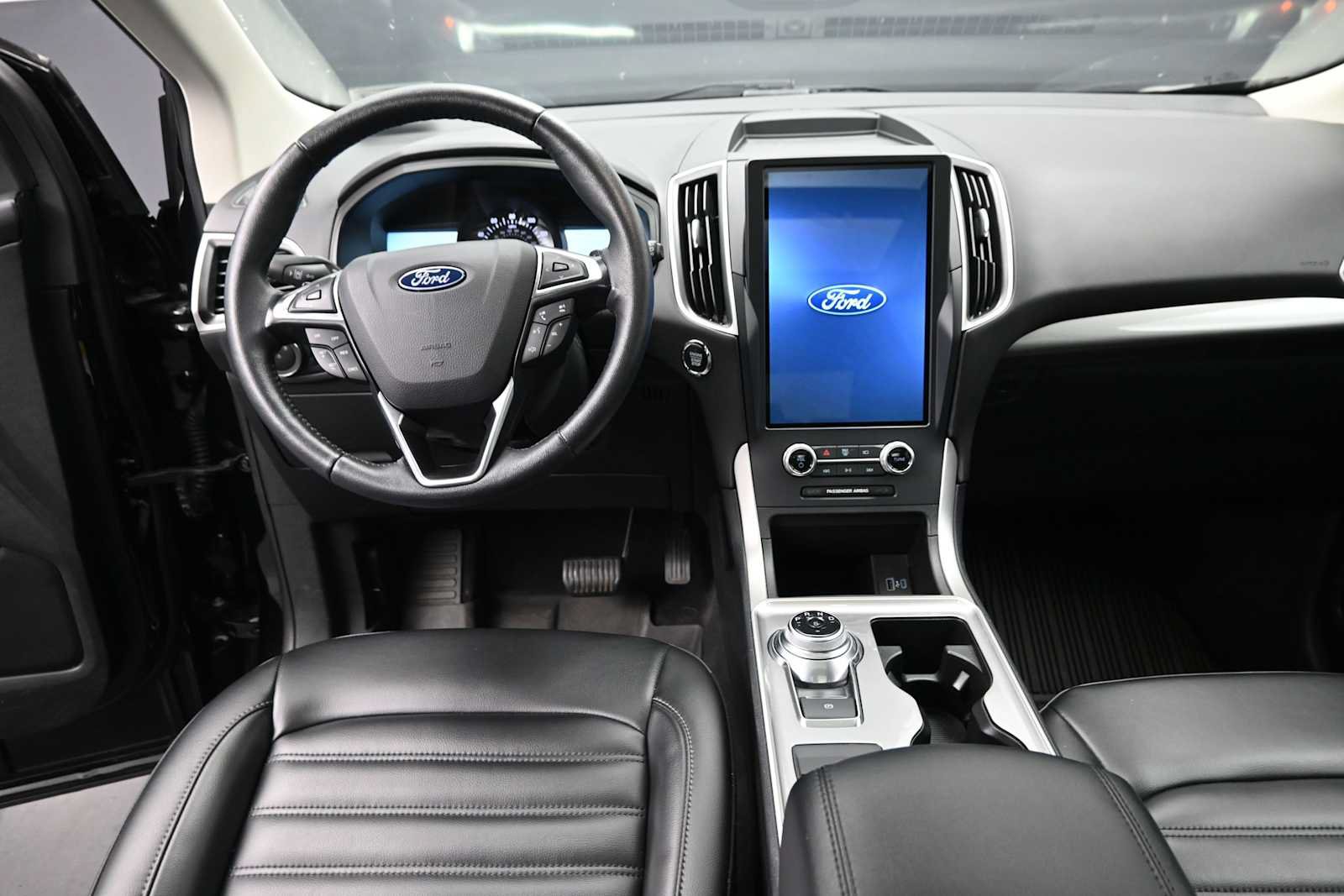 Certified 2024 Ford Edge SEL w/ Convenience Package AWD/4WD image 13