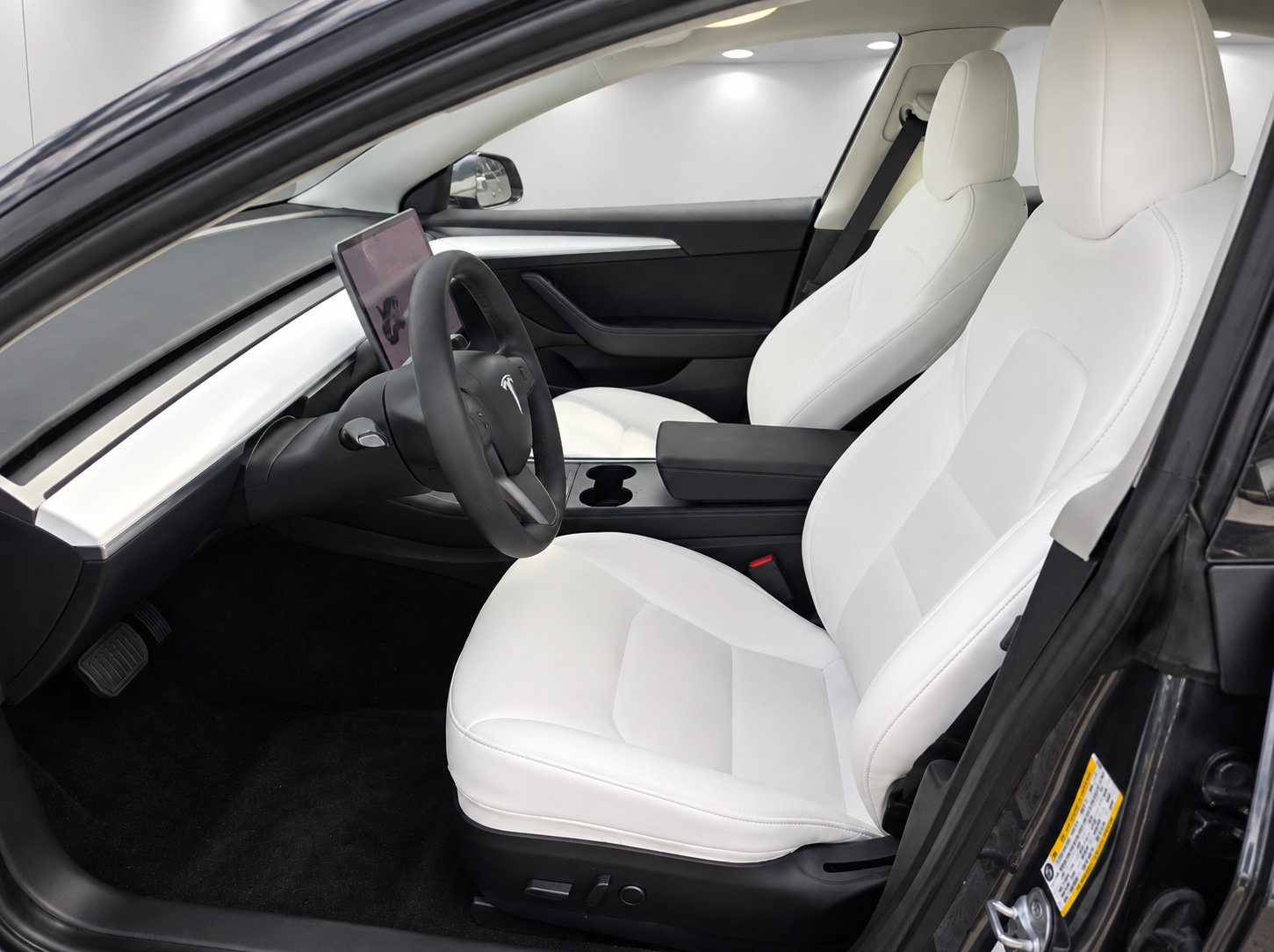 Used 2023 Tesla Model 3 Long Range AWD/4WD image 2