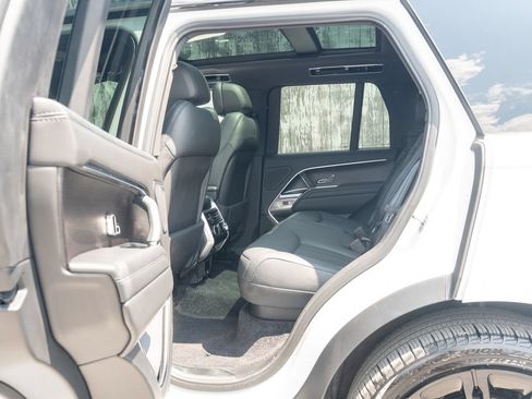 Used 2024 Land Rover Range Rover SE AWD/4WD image 33