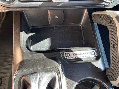 Used 2022 Ford Bronco Outer Banks AWD/4WD image 30
