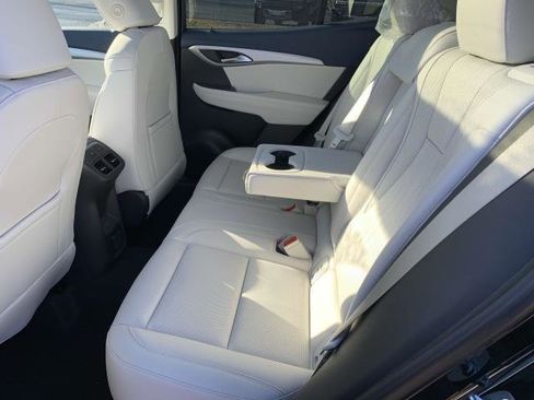 New 2025 Buick Envision Avenir image 5