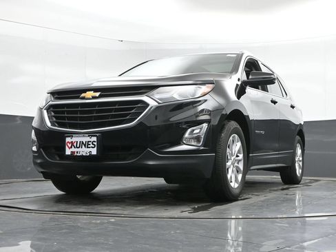 Used 2019 Chevrolet Equinox LT w/ Sun & Navigation Package AWD/4WD image 45