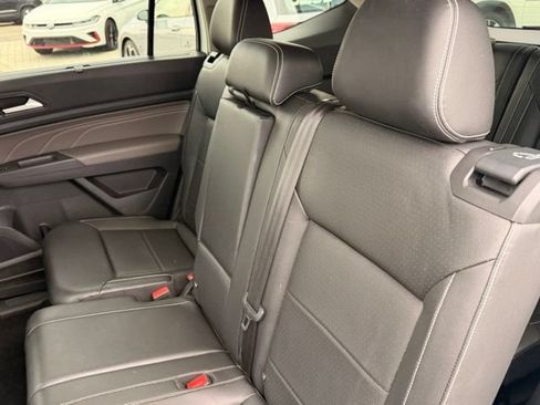 Certified 2023 Volkswagen Atlas SE w/ Panoramic Sunroof Package AWD/4WD image 13