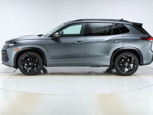 New 2026 Volkswagen Tiguan SE R-Line image 2