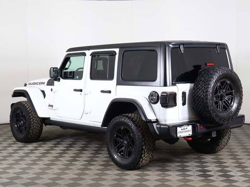 Used 2022 Jeep Wrangler Unlimited Rubicon w/ Cold Weather Group image 7