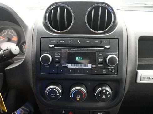 Used 2016 Jeep Compass Sport FWD image 12