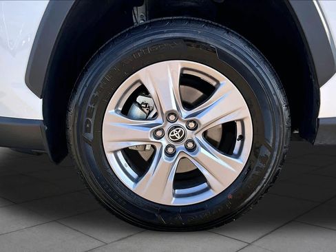 Used 2025 Toyota RAV4 XLE AWD/4WD image 10