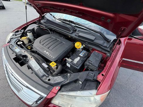 Used 2015 Chrysler Town & Country Touring-L w/ Driver Convenience Group FWD image 48