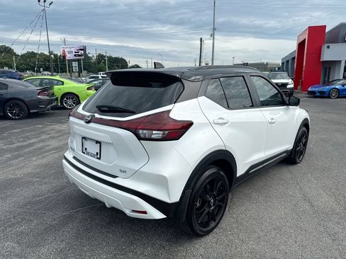 Used 2023 Nissan Kicks SR w/ SR Premium Package FWD image 13