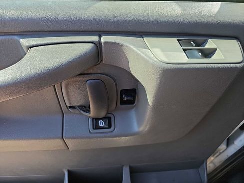 Used 2013 Chevrolet Express 2500 LT w/ LT Preferred Equipment Group image 25