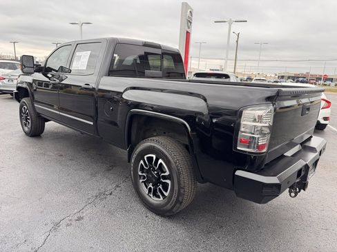 Used 2015 GMC Sierra 2500 Denali w/ Duramax Plus Package image 3