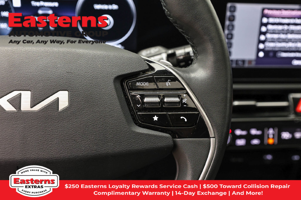 Used 2023 Kia Niro Wave w/ Wave Preserve Package FWD image 17