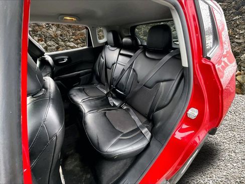 Used 2018 Jeep Compass Latitude w/ Popular Equipment Group image 24