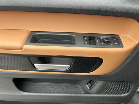 New 2025 Volkswagen ID. Buzz Pro S Plus image 18