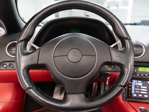 Used 2006 Lamborghini Murcielago Roadster image 18