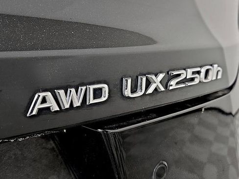 Used 2024 Lexus UX 250h AWD image 32