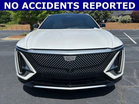 Used 2024 Cadillac Lyriq Luxury AWD/4WD image 12